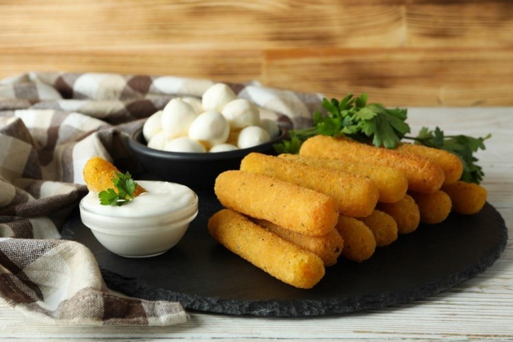 crispy-fried-mozzarella-cheese